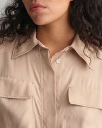 Lyhythihainen l&auml;pp&auml;taskuinen paitamekko