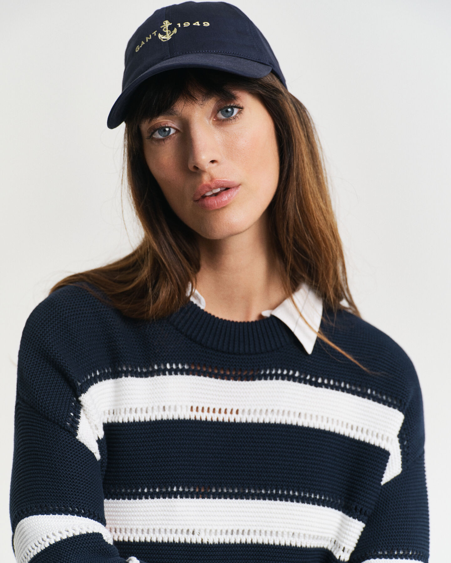 Raidallinen kohopintainen neulepusero, pyöreä pääntie