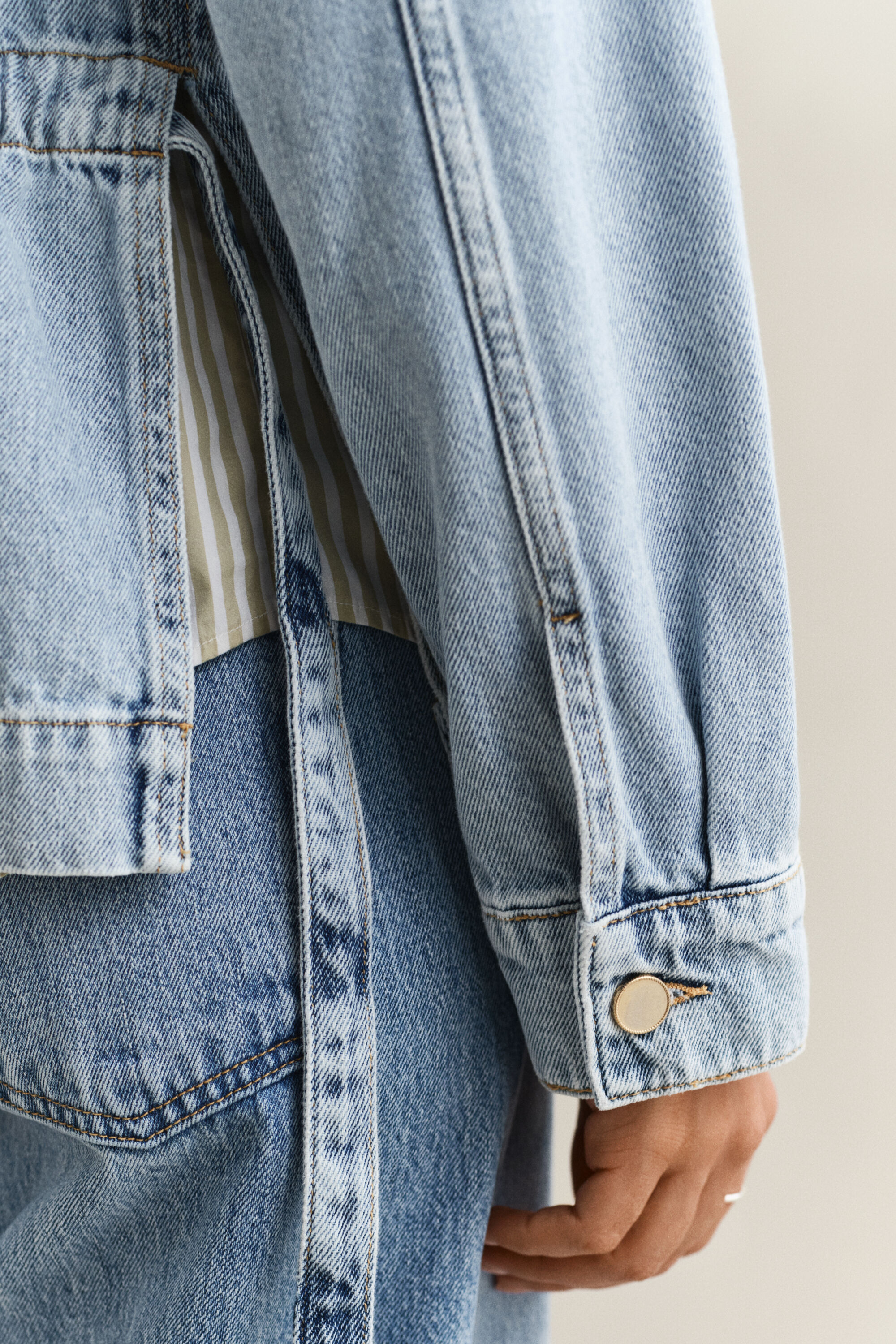 Solmittava farkkutakki