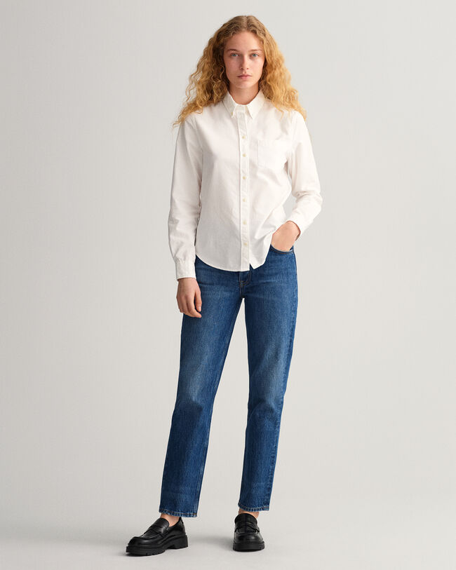 Regular fit ‑mitoitettu, valmiina v&auml;rj&auml;tty oxford-paita