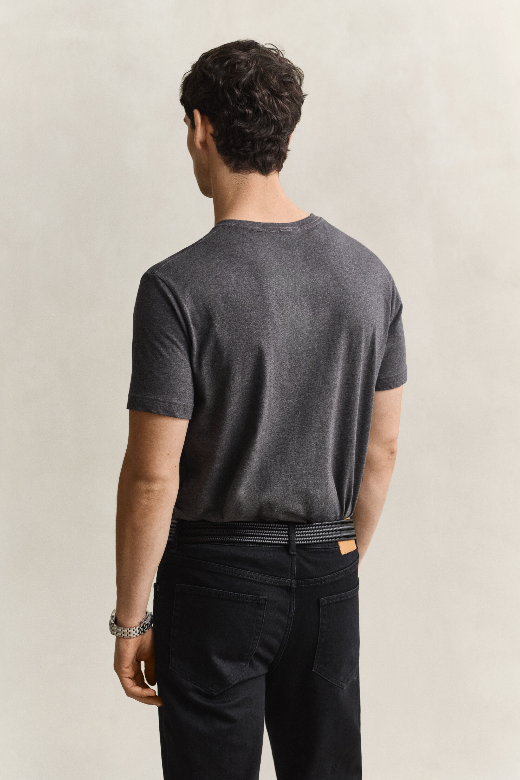 Regular fit ‑mitoitettu Shield-t‑paita