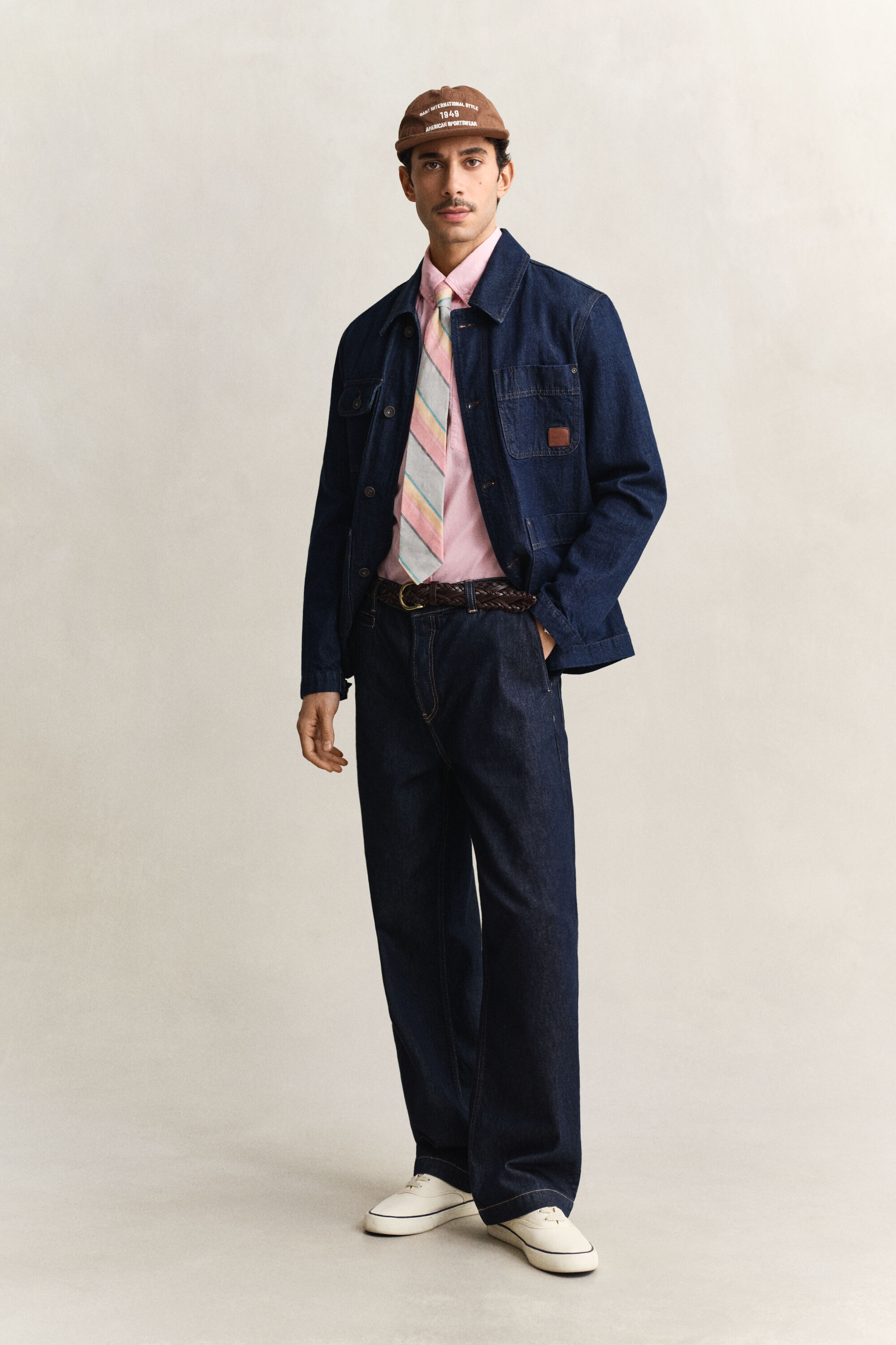 Klassinen lyhythihainen popliinipaita