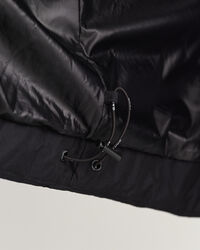 Pitk&auml; Alta-untuvatakki