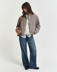 Villakangastakki kontrastivärisellä kauluksella