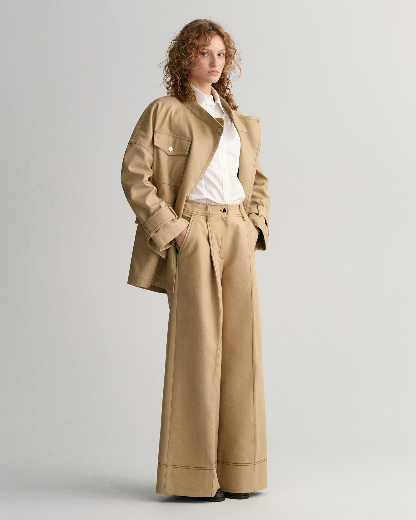 Regular fit ‑mitoitettu Darts-paita