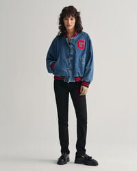 Slim fit ‑mitoitetut erittäin joustavat farkut