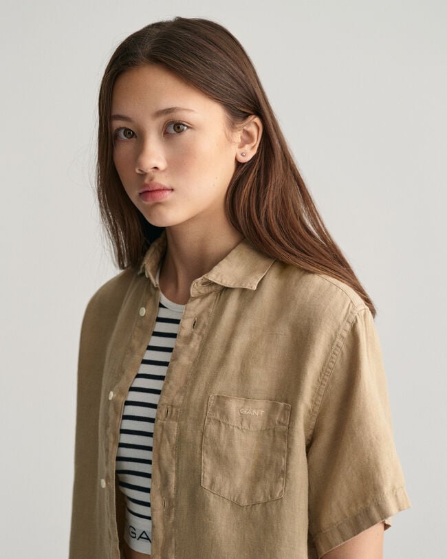 Teens-malliston lyhythihainen pellavapaita