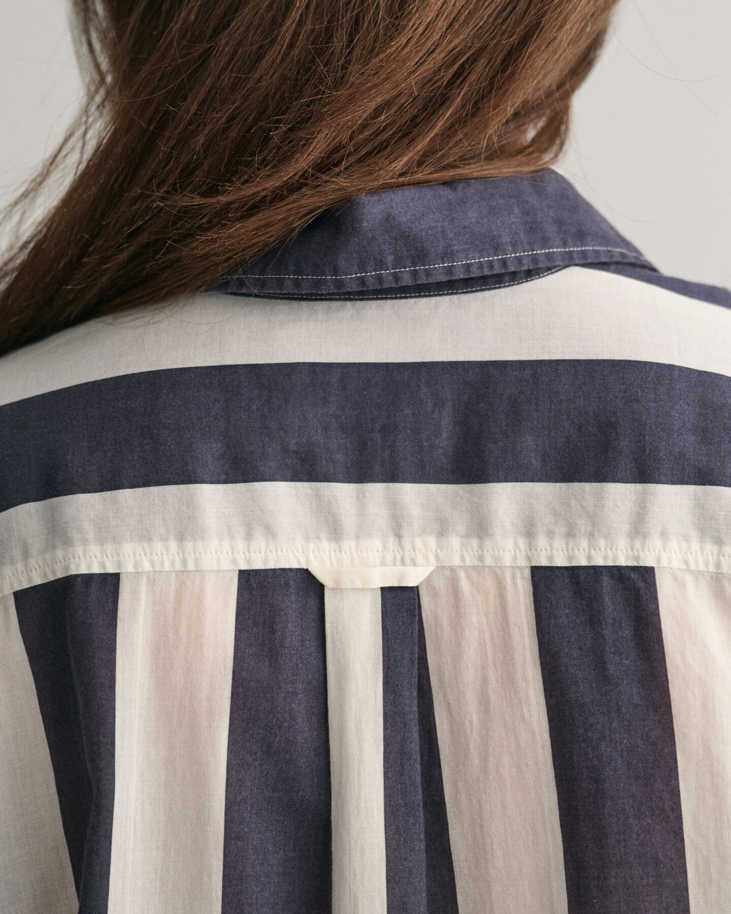 Relaxed fit ‑mitoitettu Parasol-raitapaita