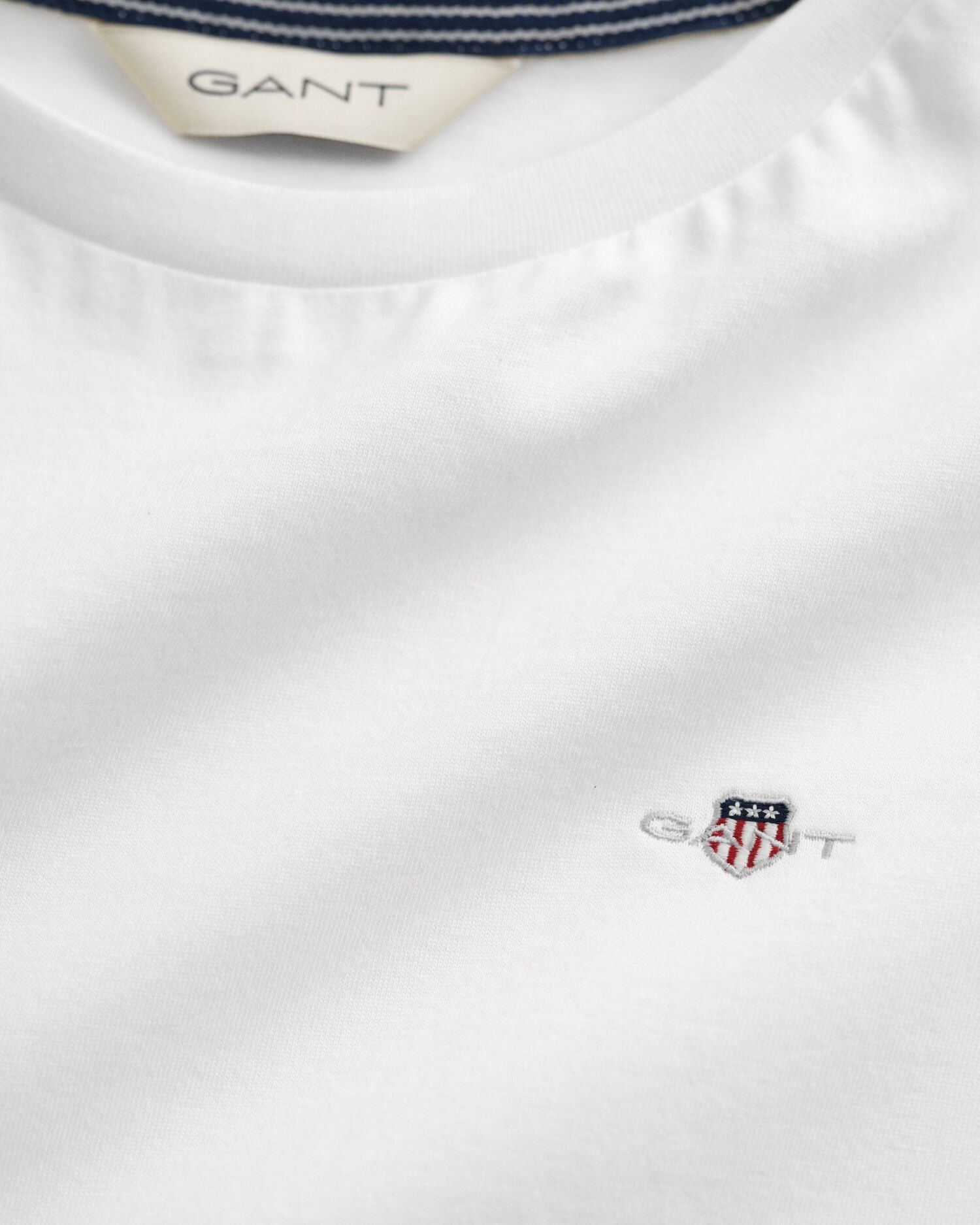 Teens-malliston Shield-t‑paita