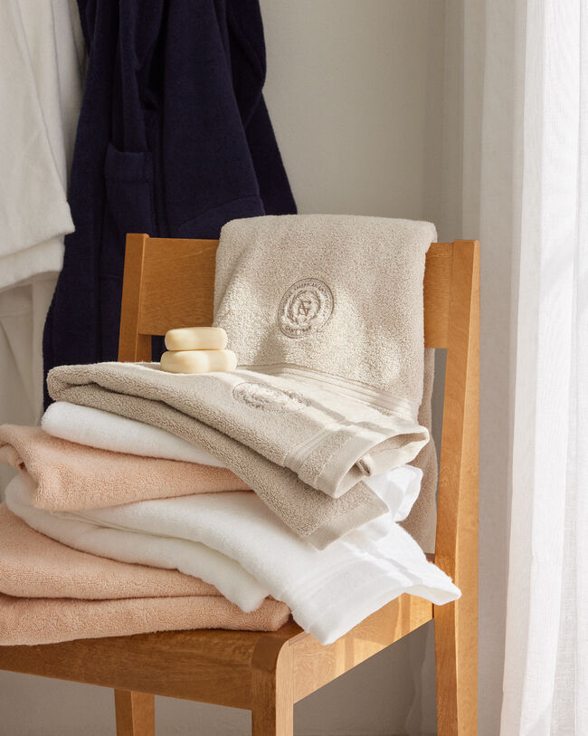 Crest‑pyyhe (50 cm x 70 cm)