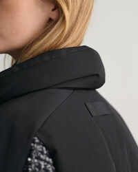 Tweedkankainen untuvatakki