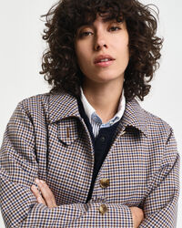 Pikkuruutuinen autotakki