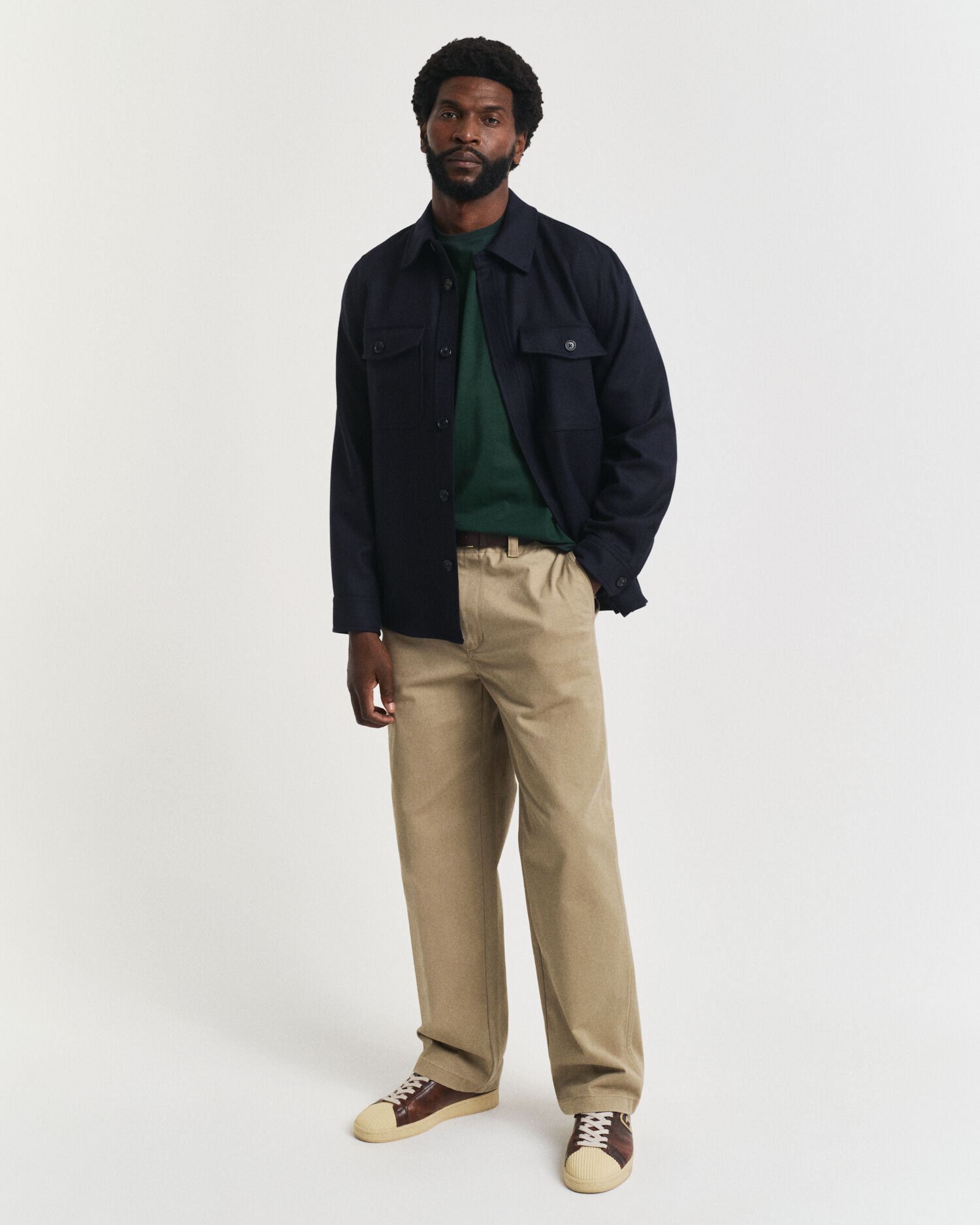 Regular fit ‑mitoitettu Shield-t‑paita