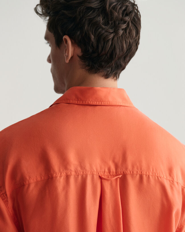 Relaxed&nbsp;fit ‑mitoitettu lyhythihainen Washed Silk -paita