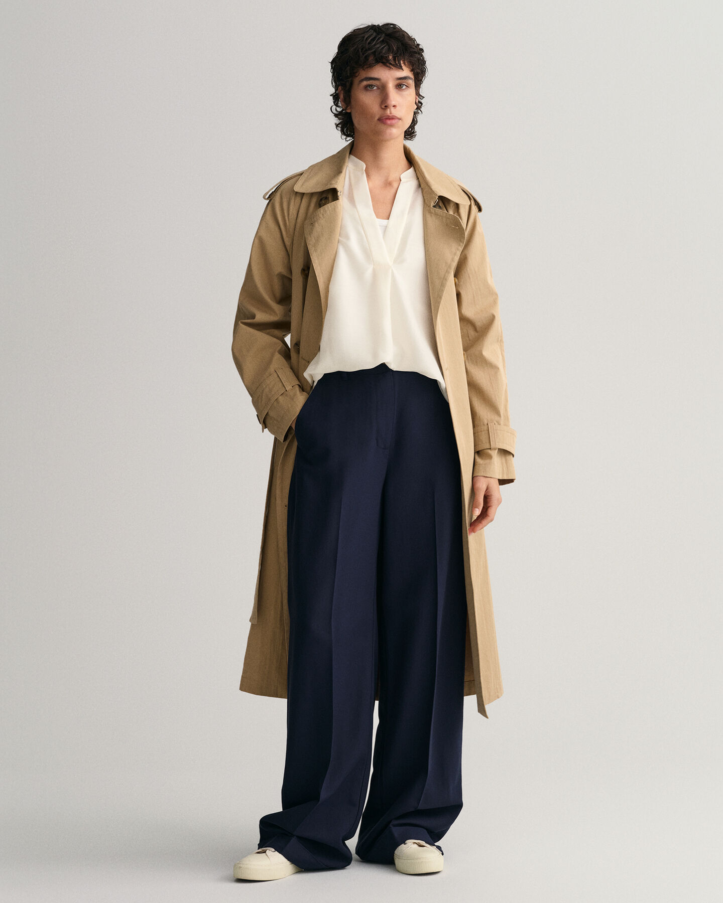 Hihaton pystykauluspusero