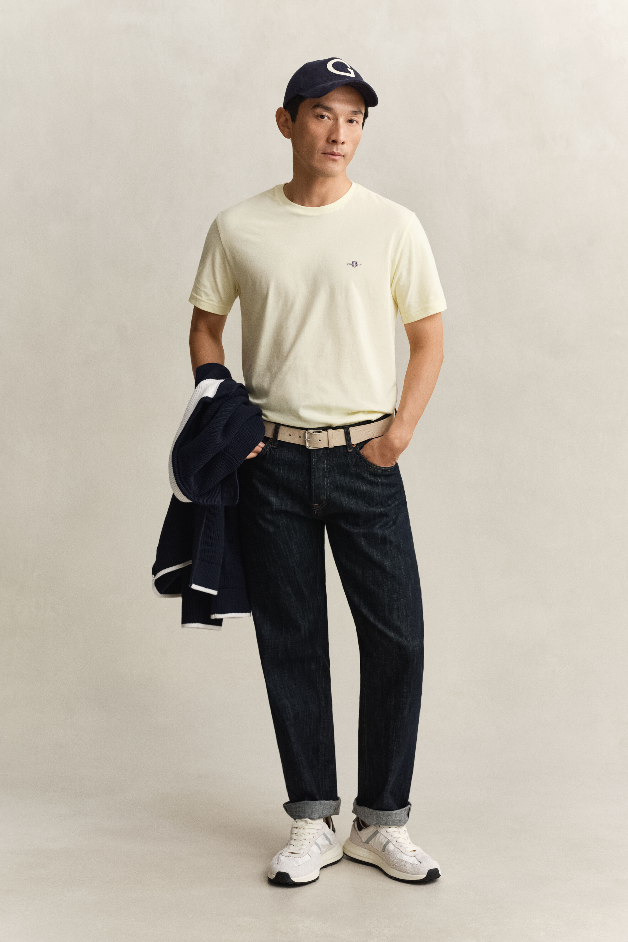 Regular fit ‑mitoitettu Shield-t‑paita