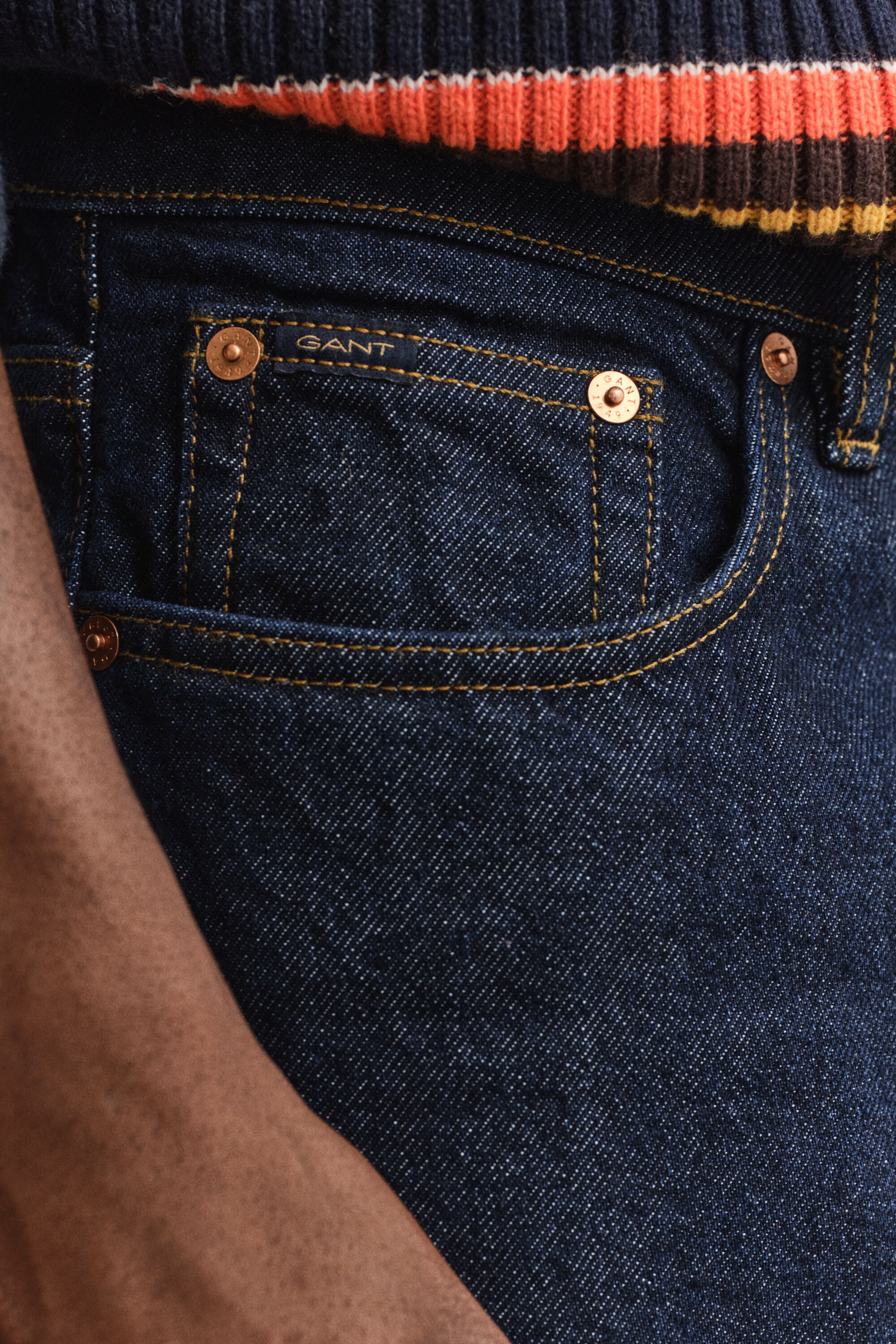 Straight fit ‑mitoitetut farkut