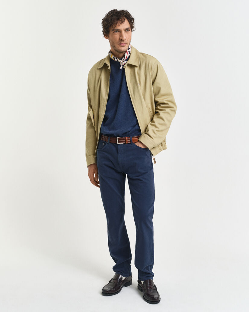 Klassinen puuvillaneulepusero, pyöreä pääntie