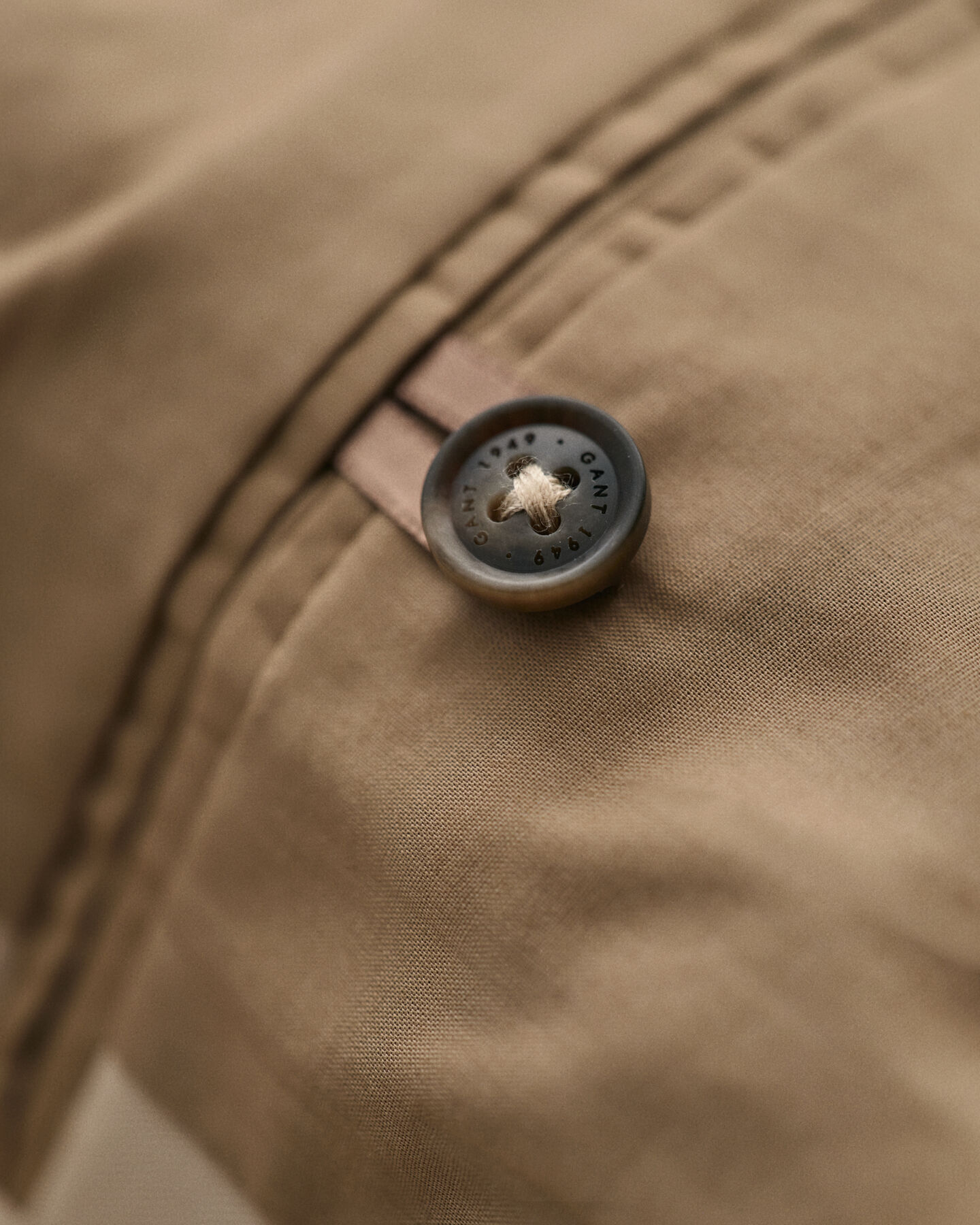 Regular&nbsp;fit ‑mitoitettu puuvillableiseri