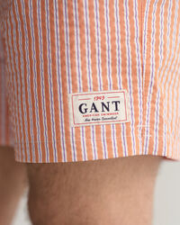 Classic fit ‑mitoitetut seersucker-pintaiset uimashortsit