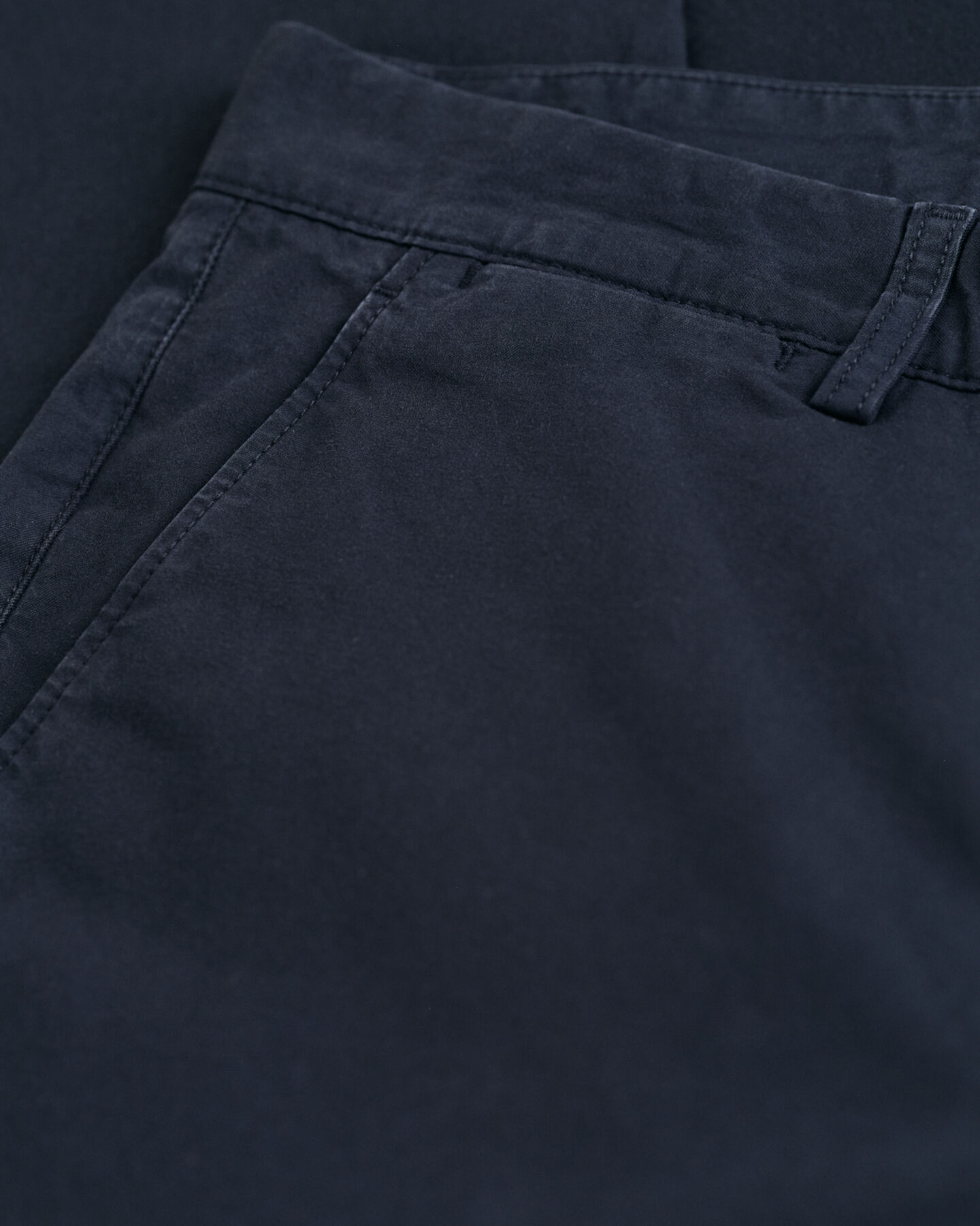 Regular&nbsp;fit ‑mitoitetut Sunfaded-chinot