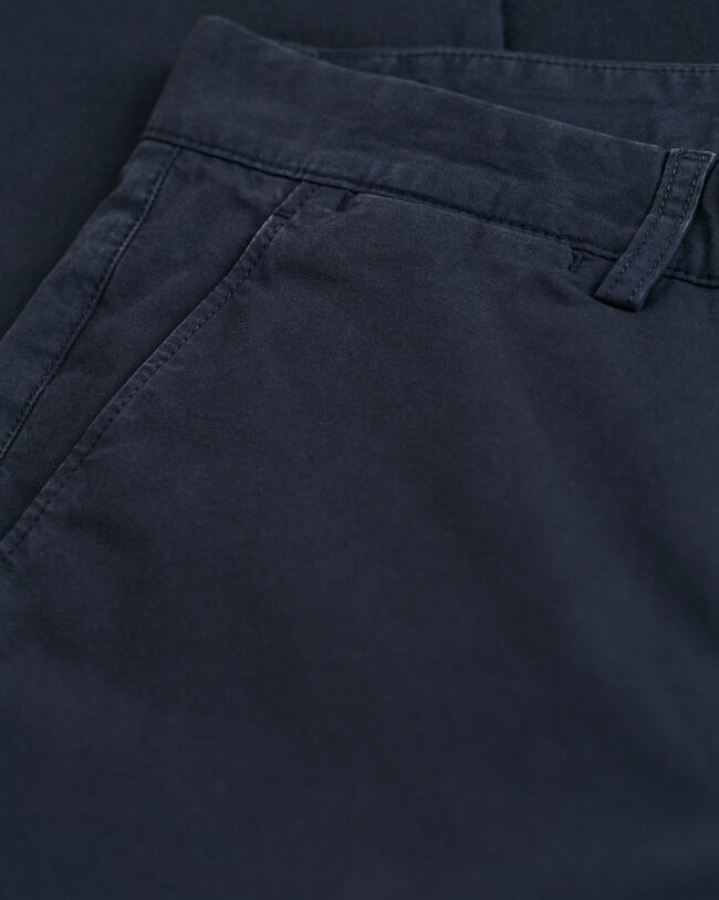 Regular&nbsp;fit ‑mitoitetut Sunfaded-chinot