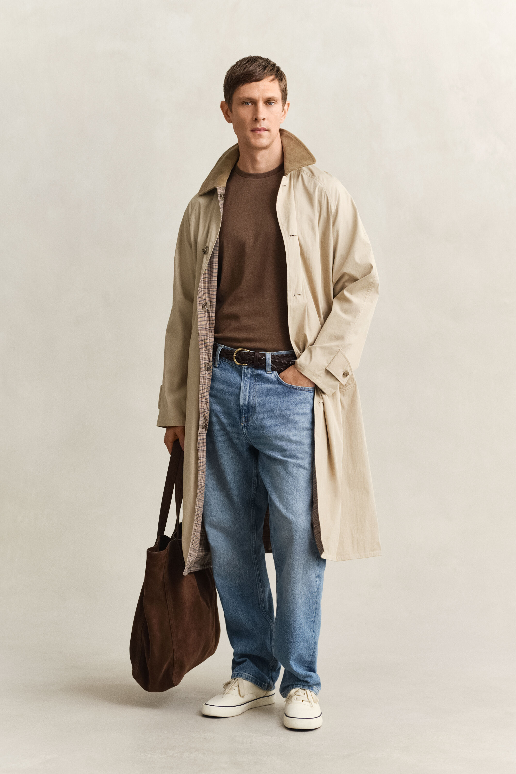 Regular fit ‑mitoitettu Shield-t‑paita