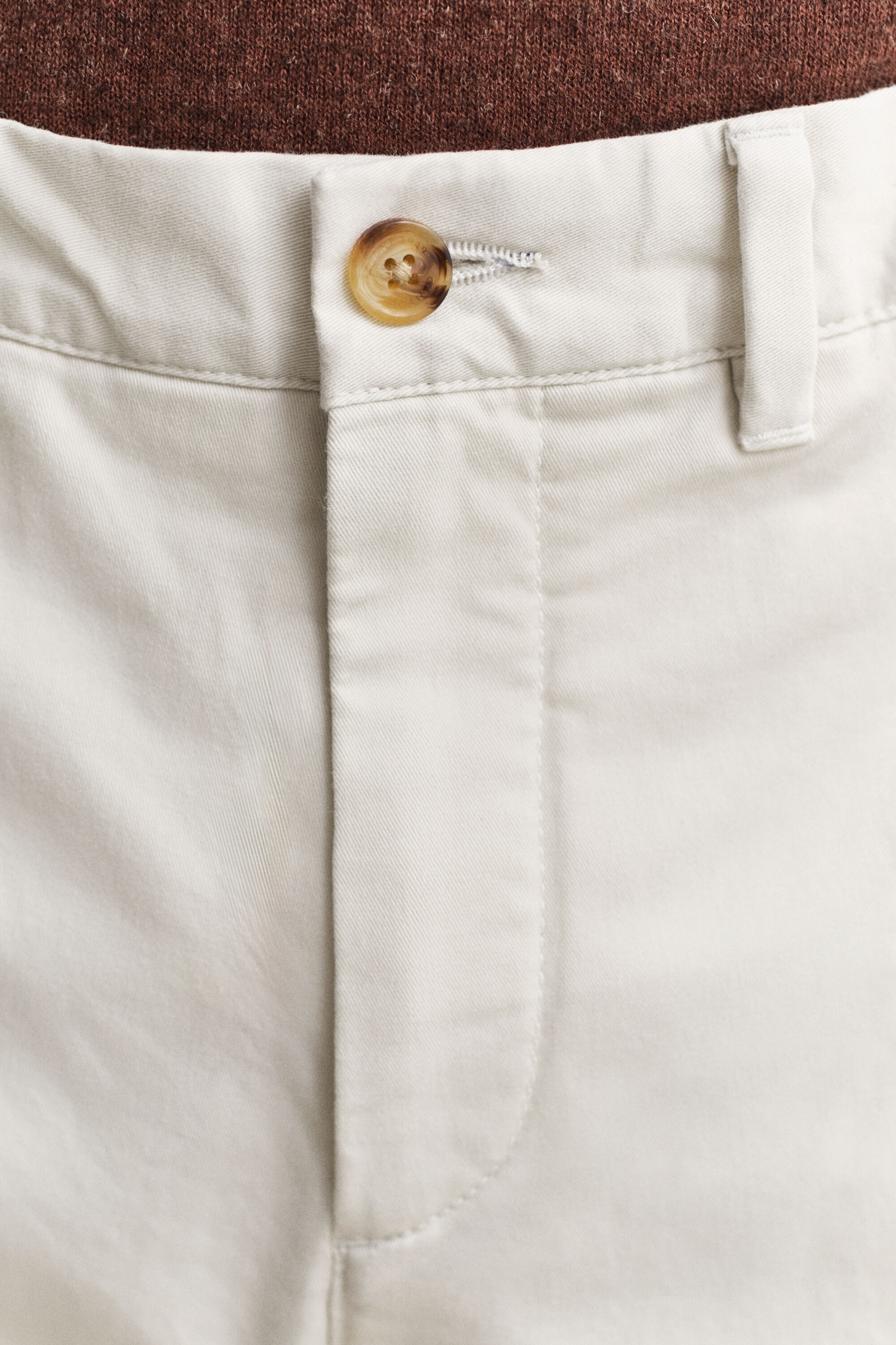 Regular fit ‑mitoitetut klassiset chinot