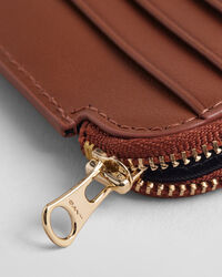 Nahkainen vetoketjullinen korttikotelo