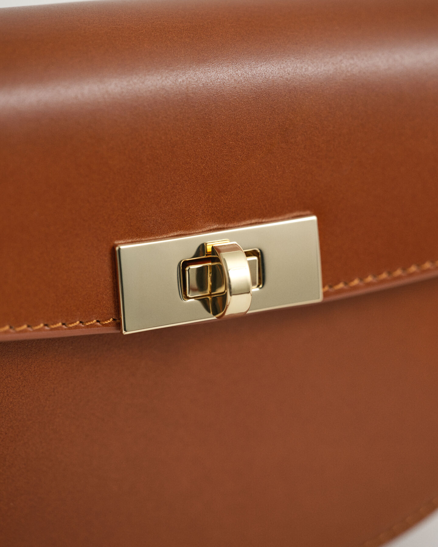 Nahkainen olkalaukku