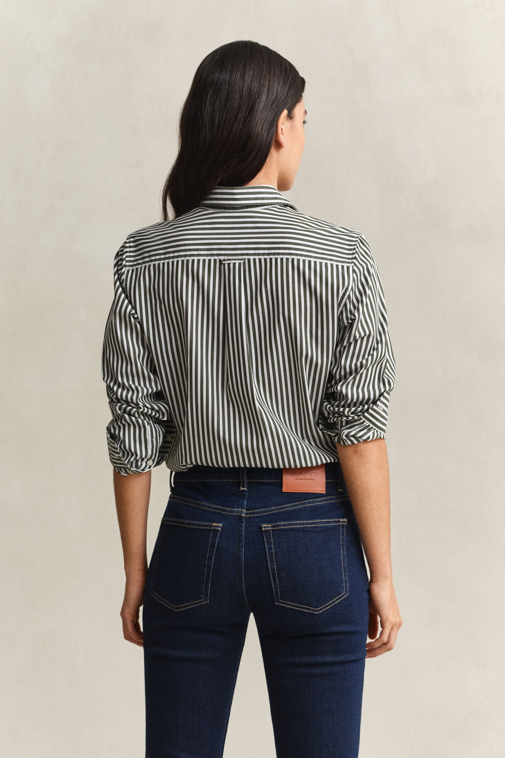 Regular fit ‑mitoitettu klassinen popliiniraitapaita