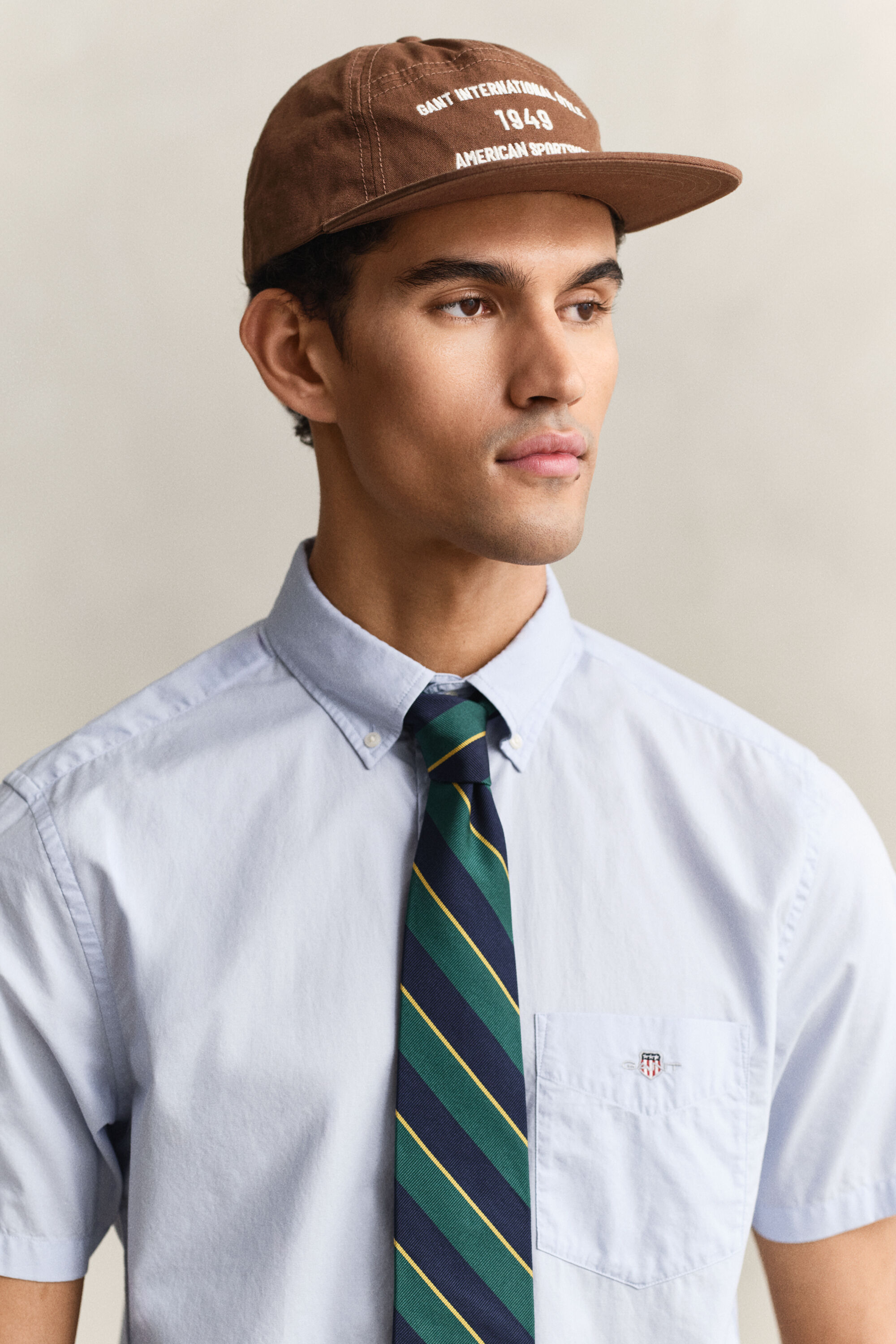 Klassinen lyhythihainen popliinipaita