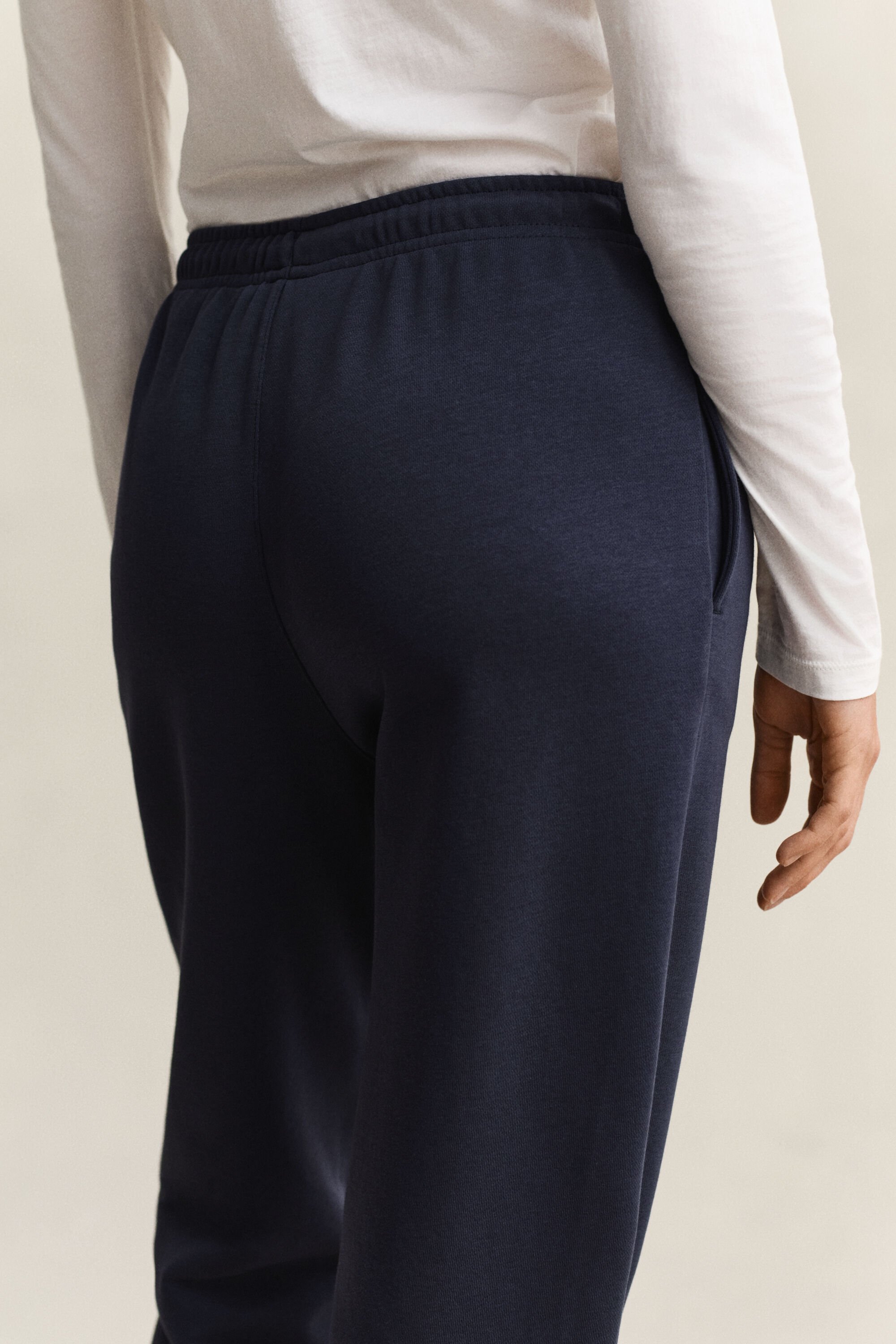 Shield-collegehousut