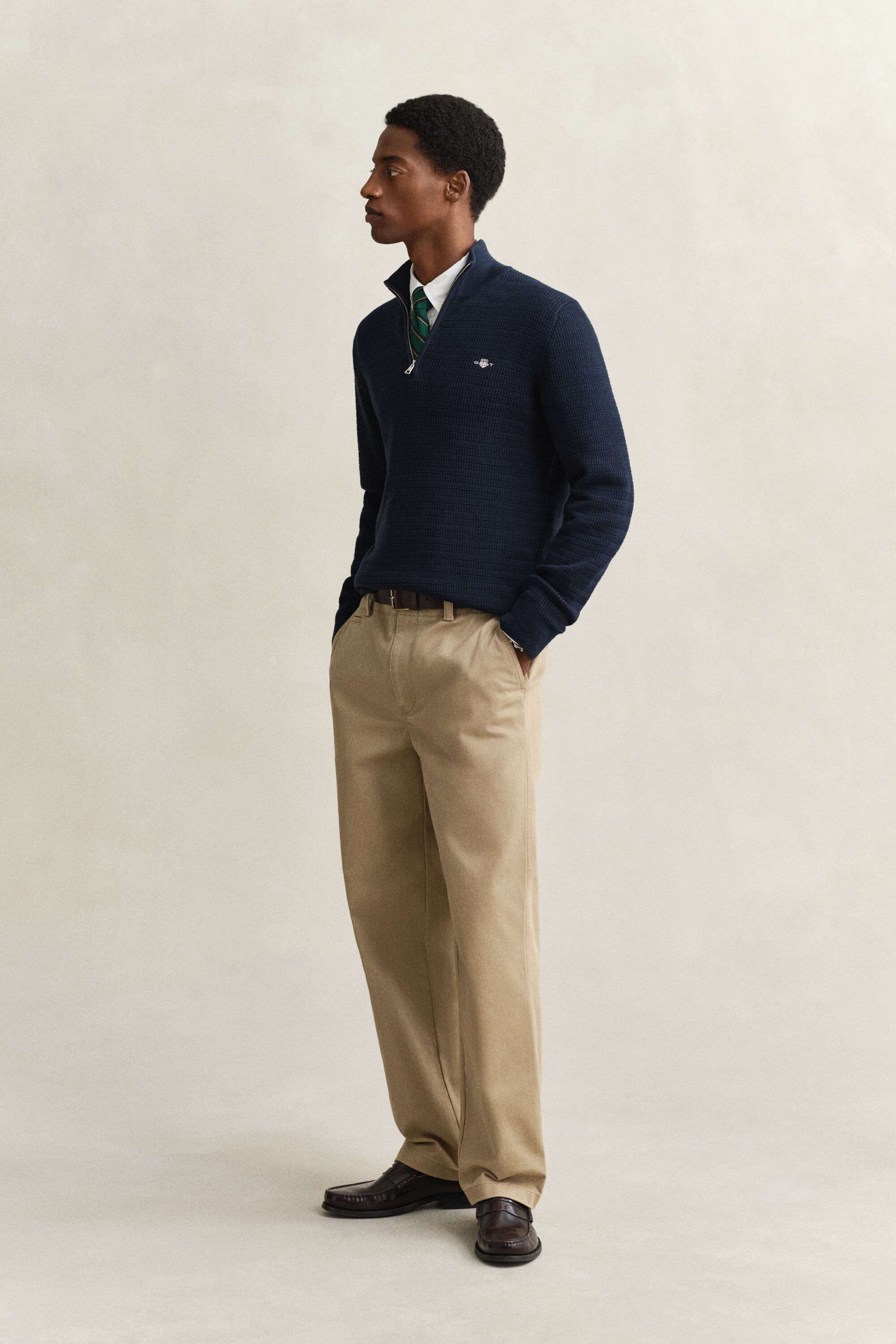 Palmikkoneule, vetoketjukaulus