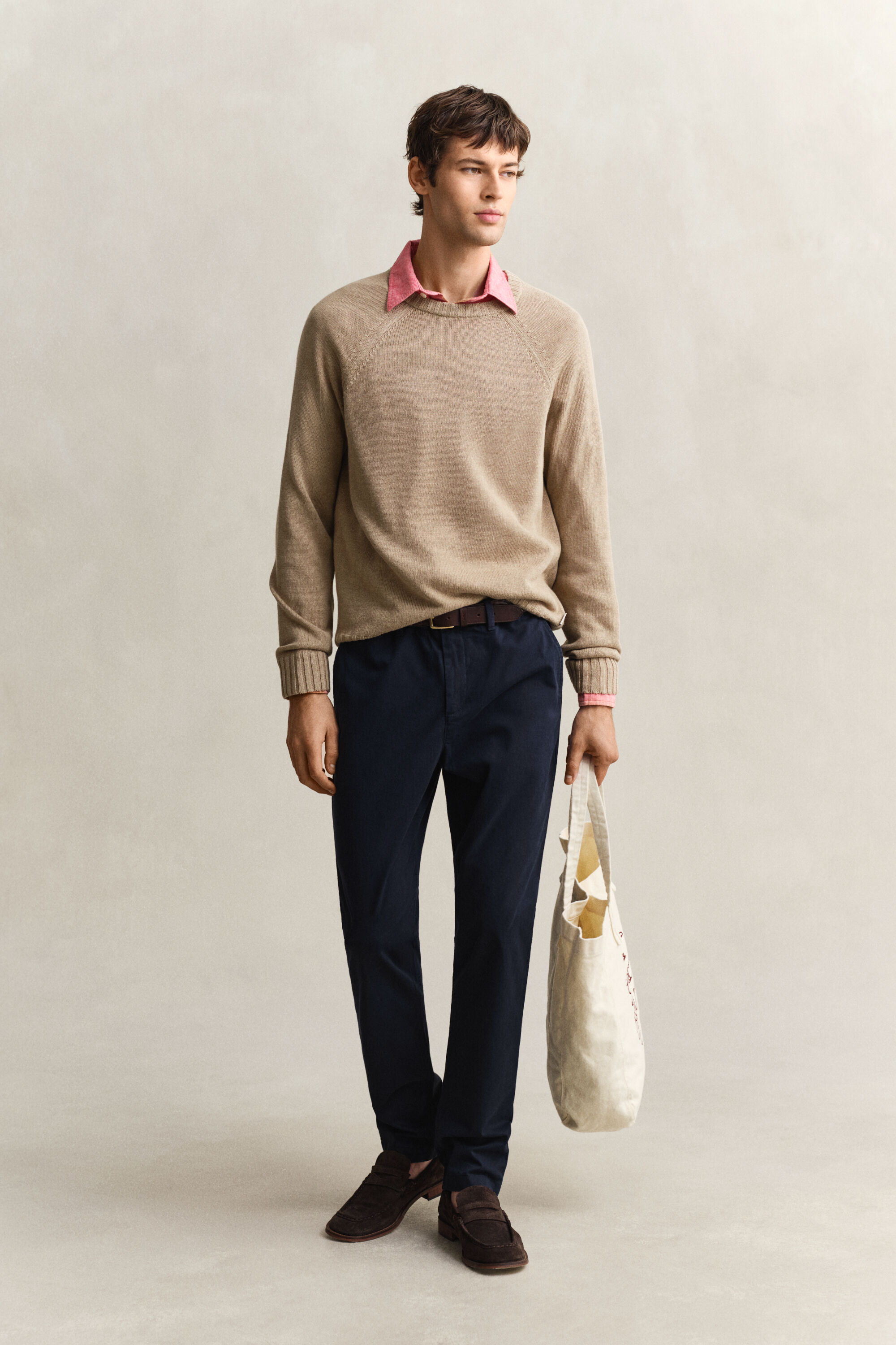 Slim fit ‑mitoitetut klassiset chinot