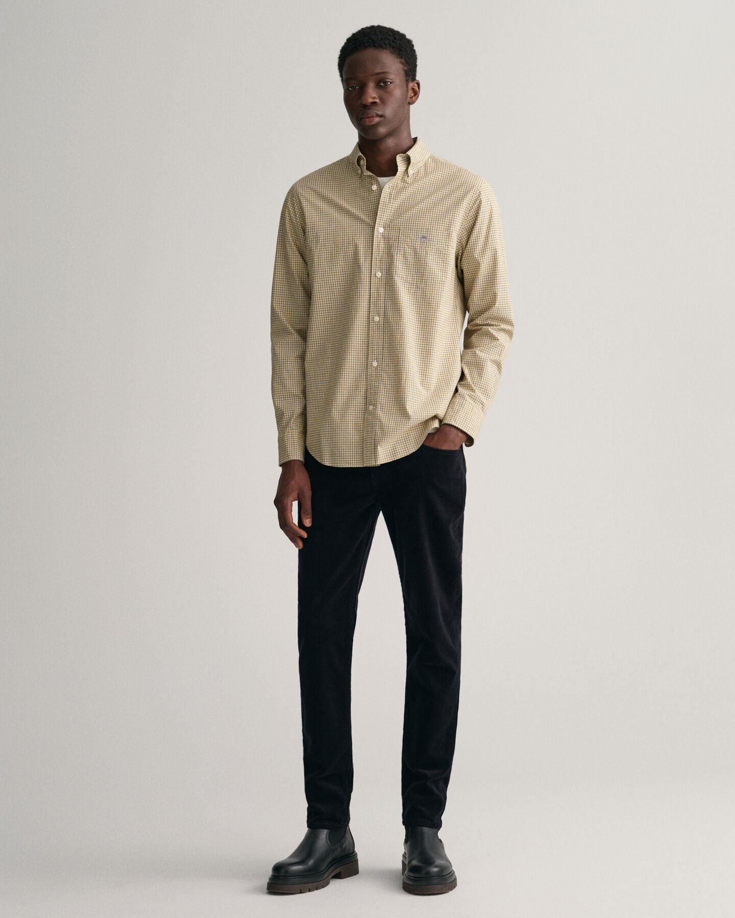 Regular&nbsp;fit ‑mitoitettu pikkuruudullinen popliinipaita