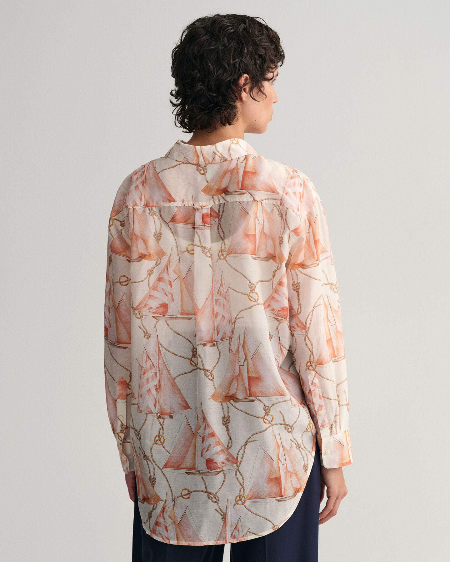 Relaxed fit ‑mitoitettu Sailing-printtipaita puuvilla-silkkisekoitetta