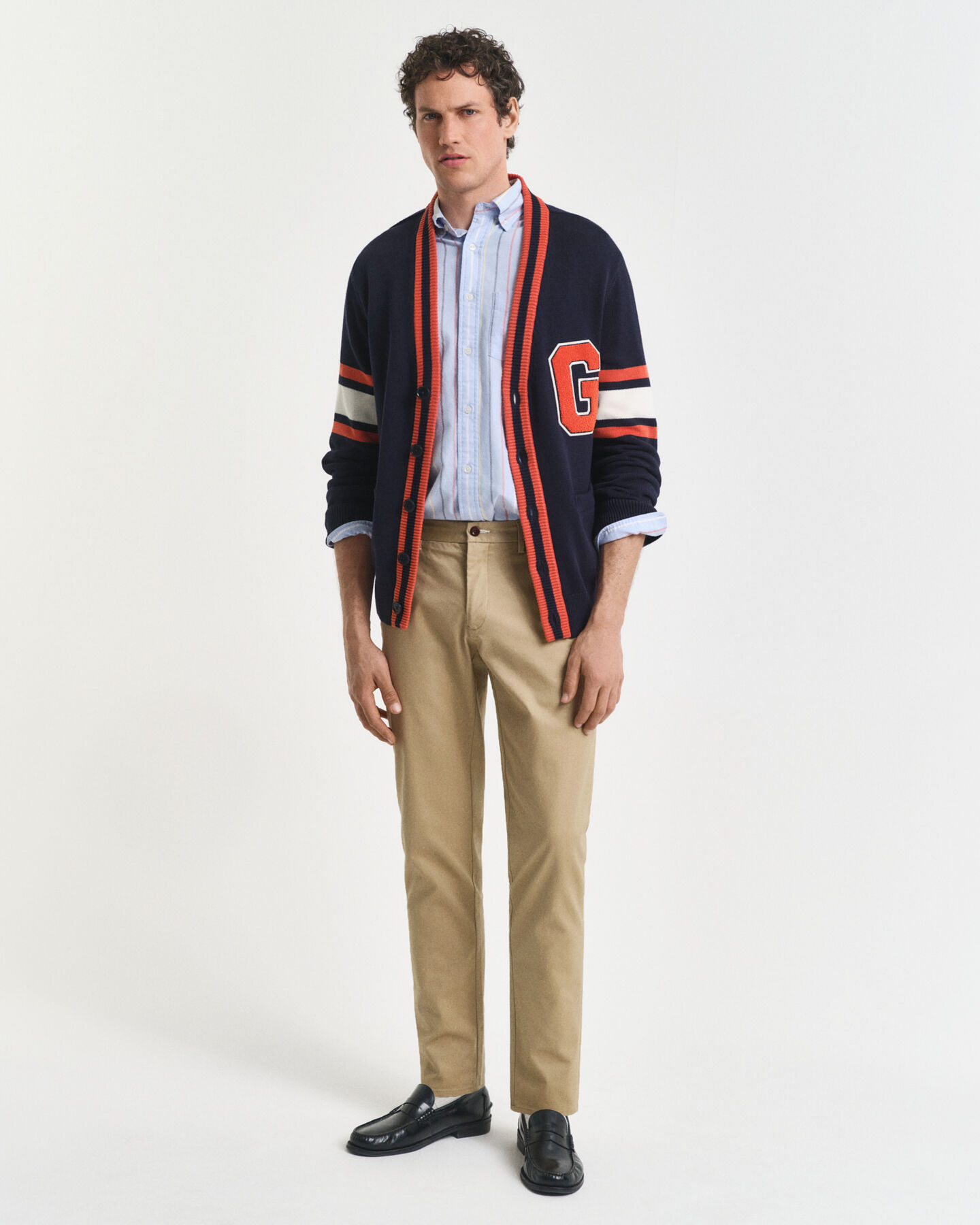 Slim fit ‑mitoitetut chinot