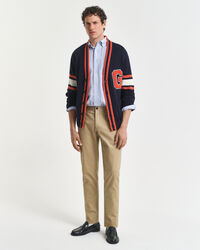 Slim fit ‑mitoitetut chinot