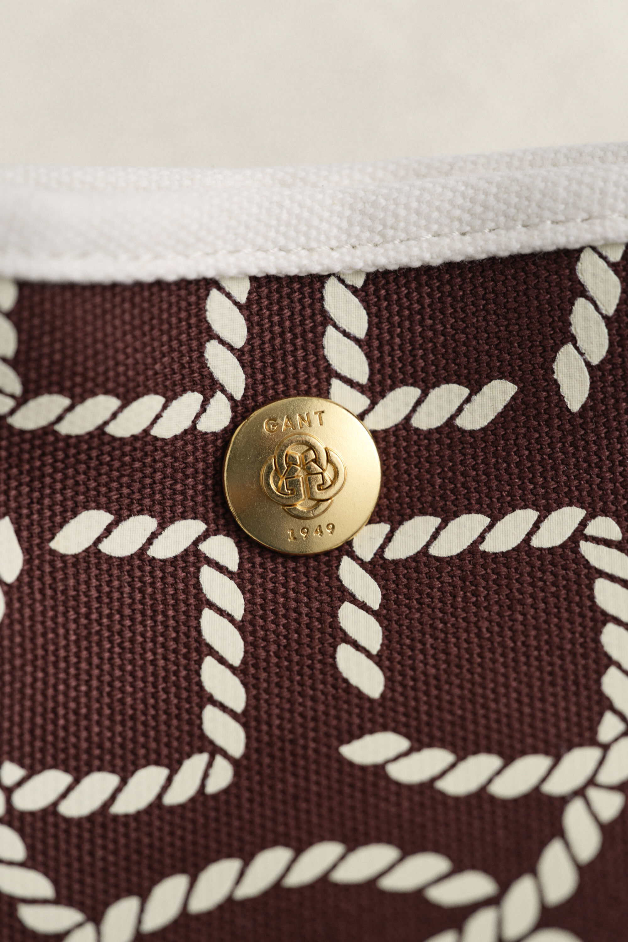 Kanvaasikankainen rantakassi