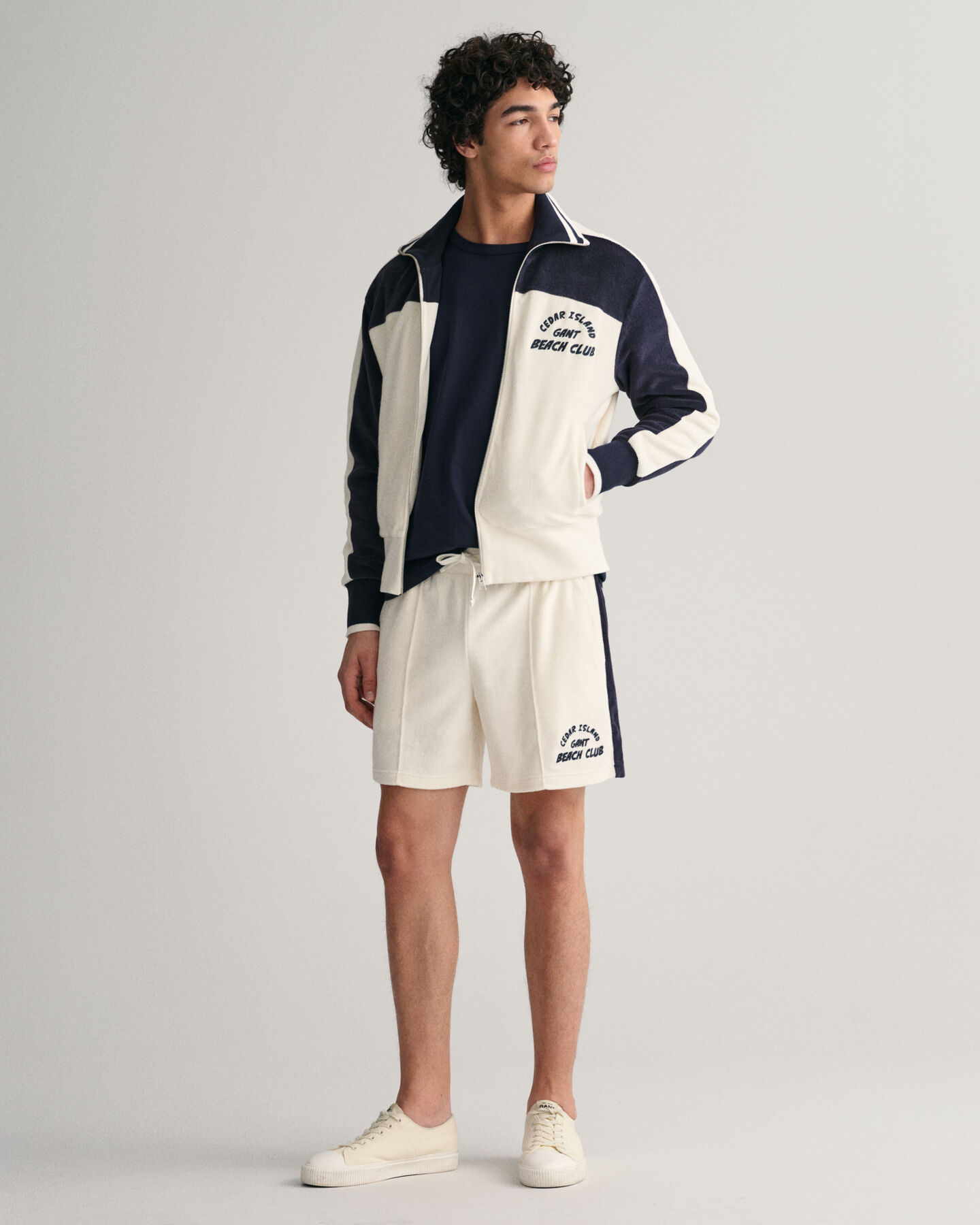 Terry Cloth -vetoketjutakki