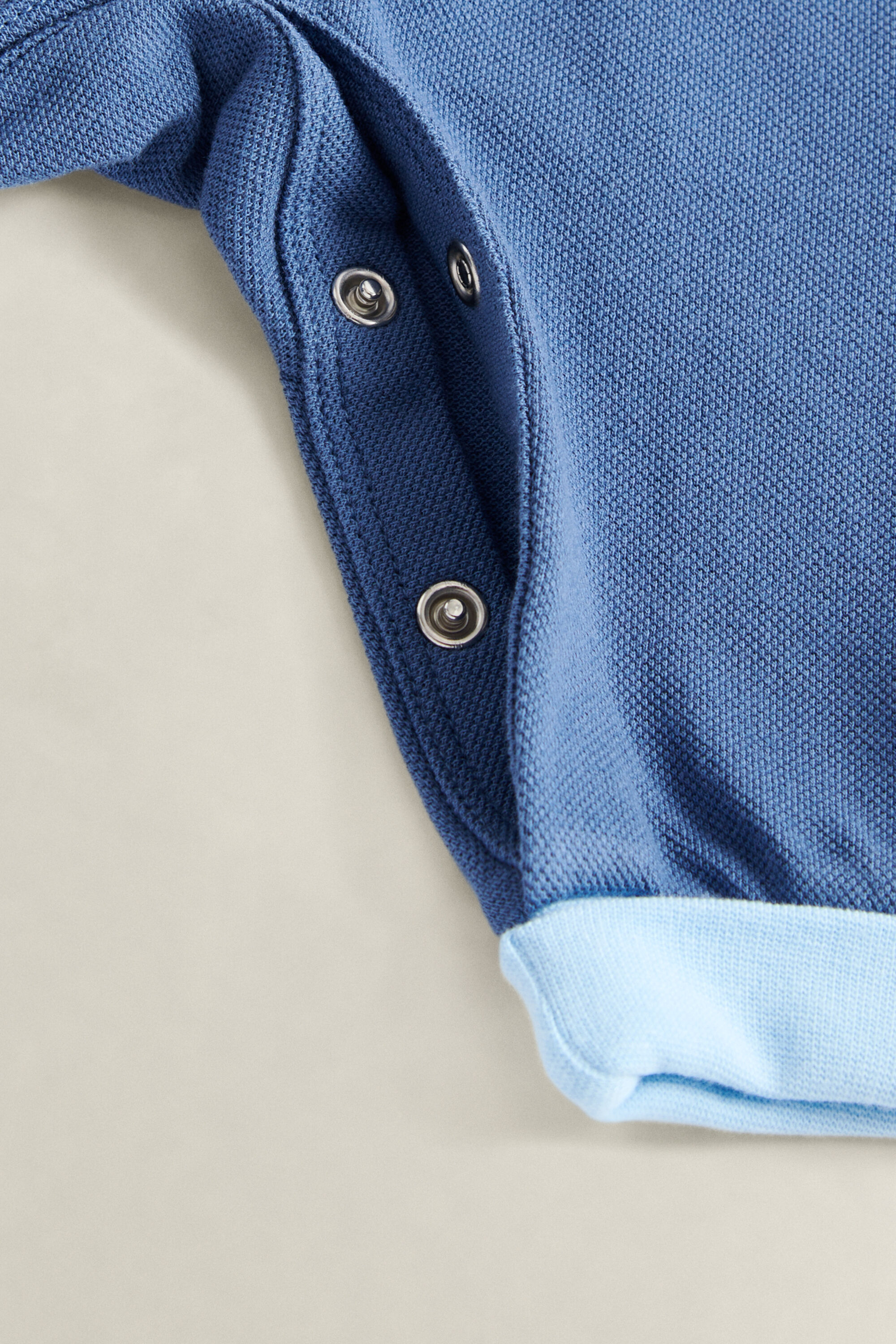 Baby Boy -malliston potkupuku pikeekauluksella