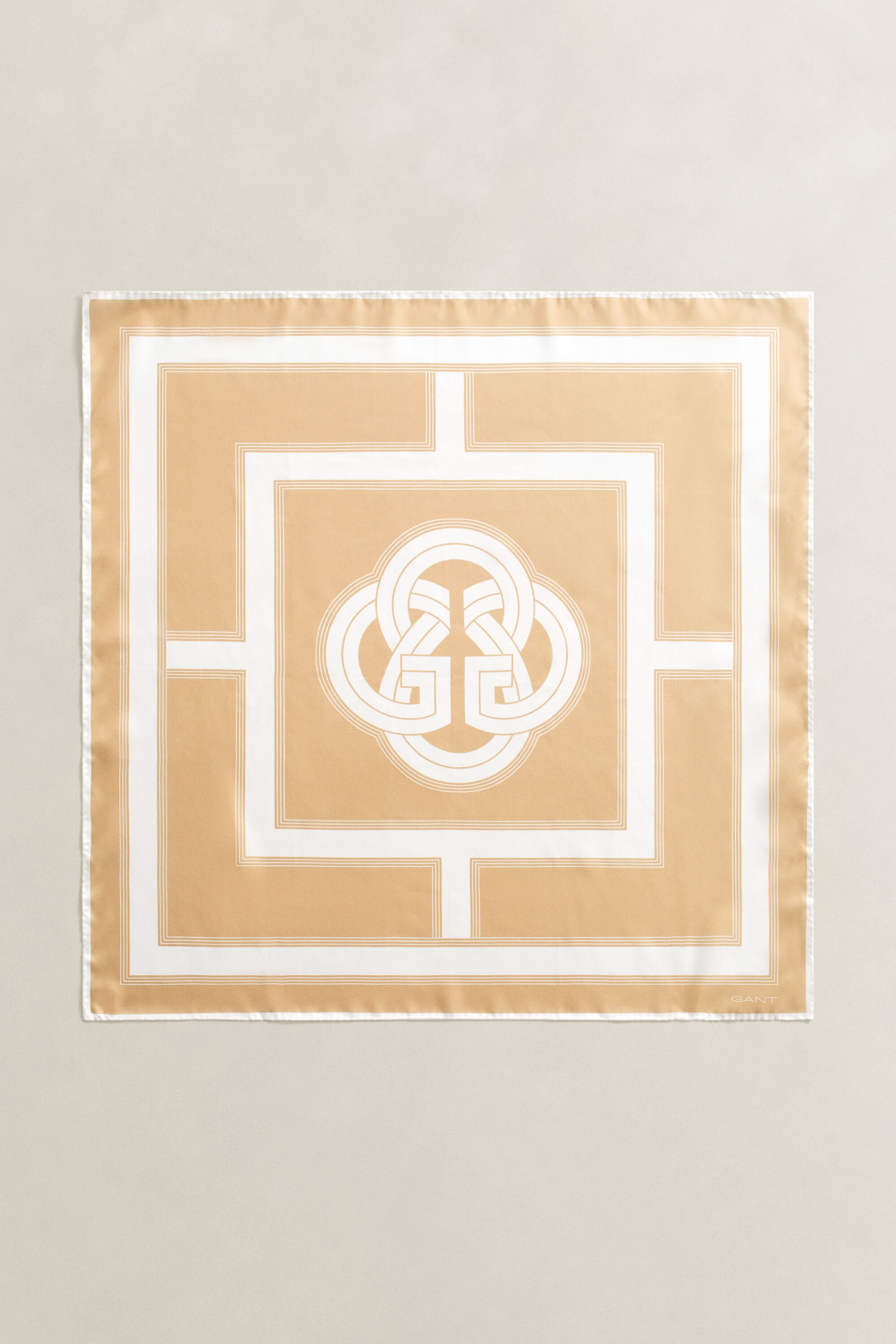 Monogrammi-silkkihuivi