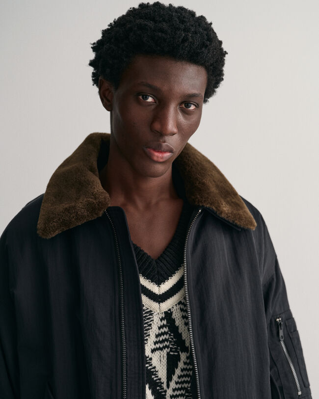 Lentäjäntakin tyylinen Bomber-takki