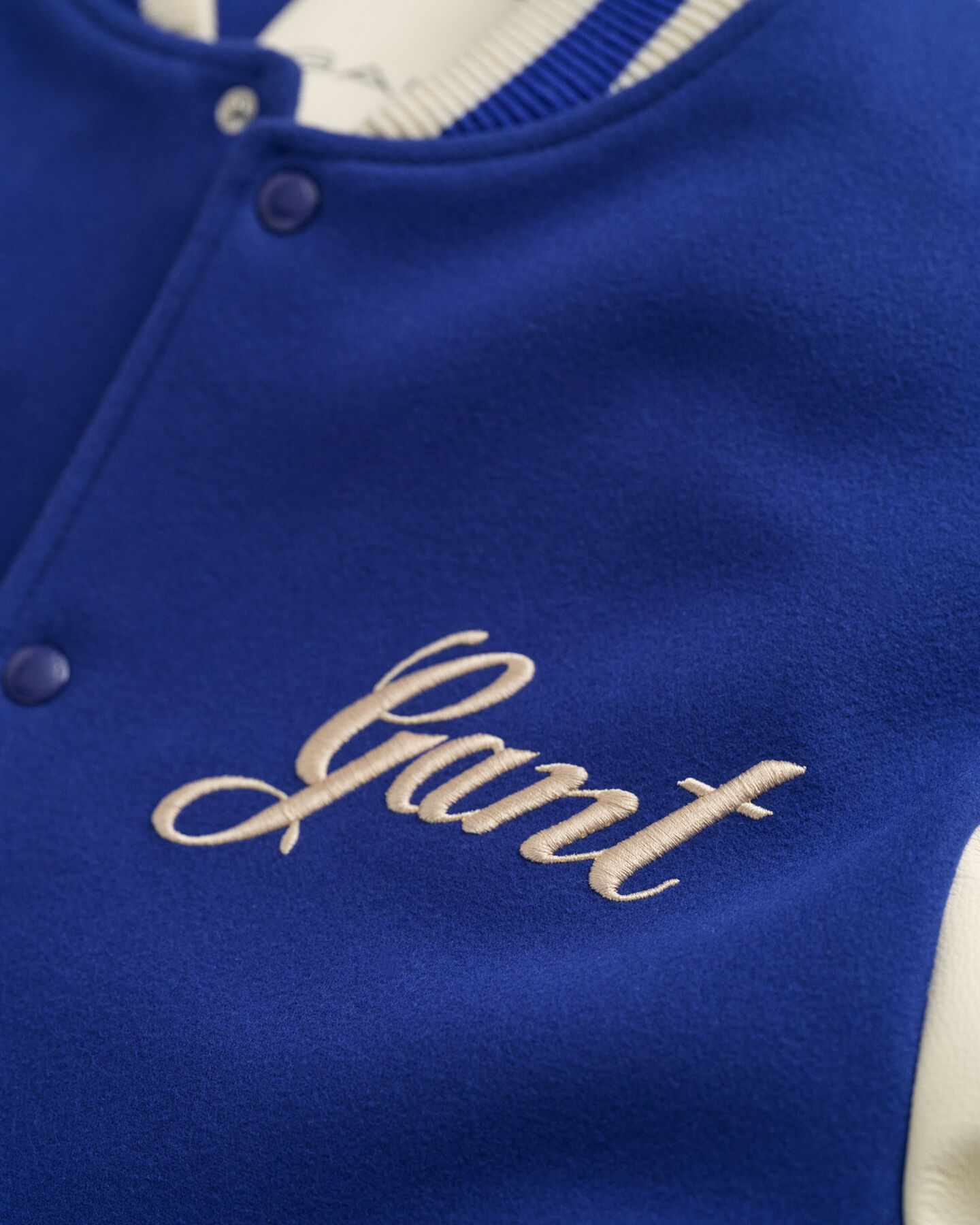 GANT Love Varsity Jacket -takki