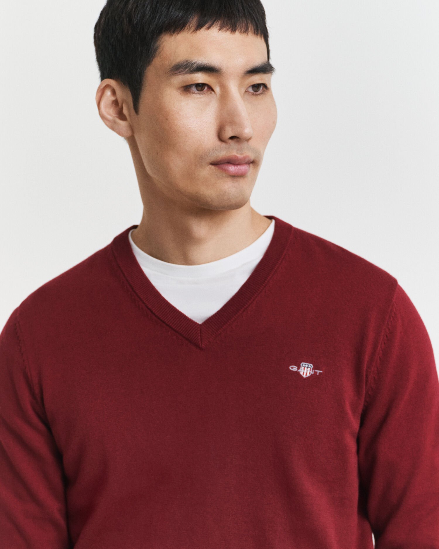 Klassinen puuvillaneulepusero, v-pääntie