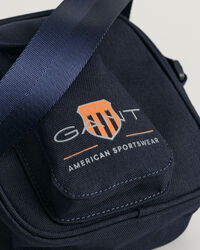 Teens‑malliston Contrast Shield ‑laukku