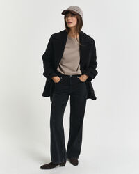 Shield-collegepaita, jossa pyöreä pääntie