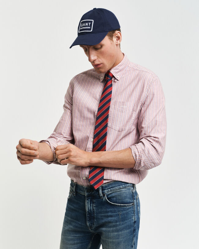 Regular&nbsp;fit ‑mitoitettu raidallinen klassinen oxford-paita