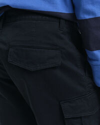 Relaxed fit ‑mitoitetut tvillikankaiset reisitaskushortsit